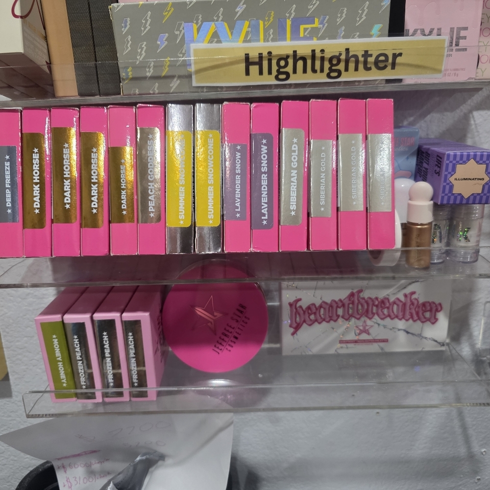 2-Jeffree Star Highlighter Skin Frost For @italianswimmer